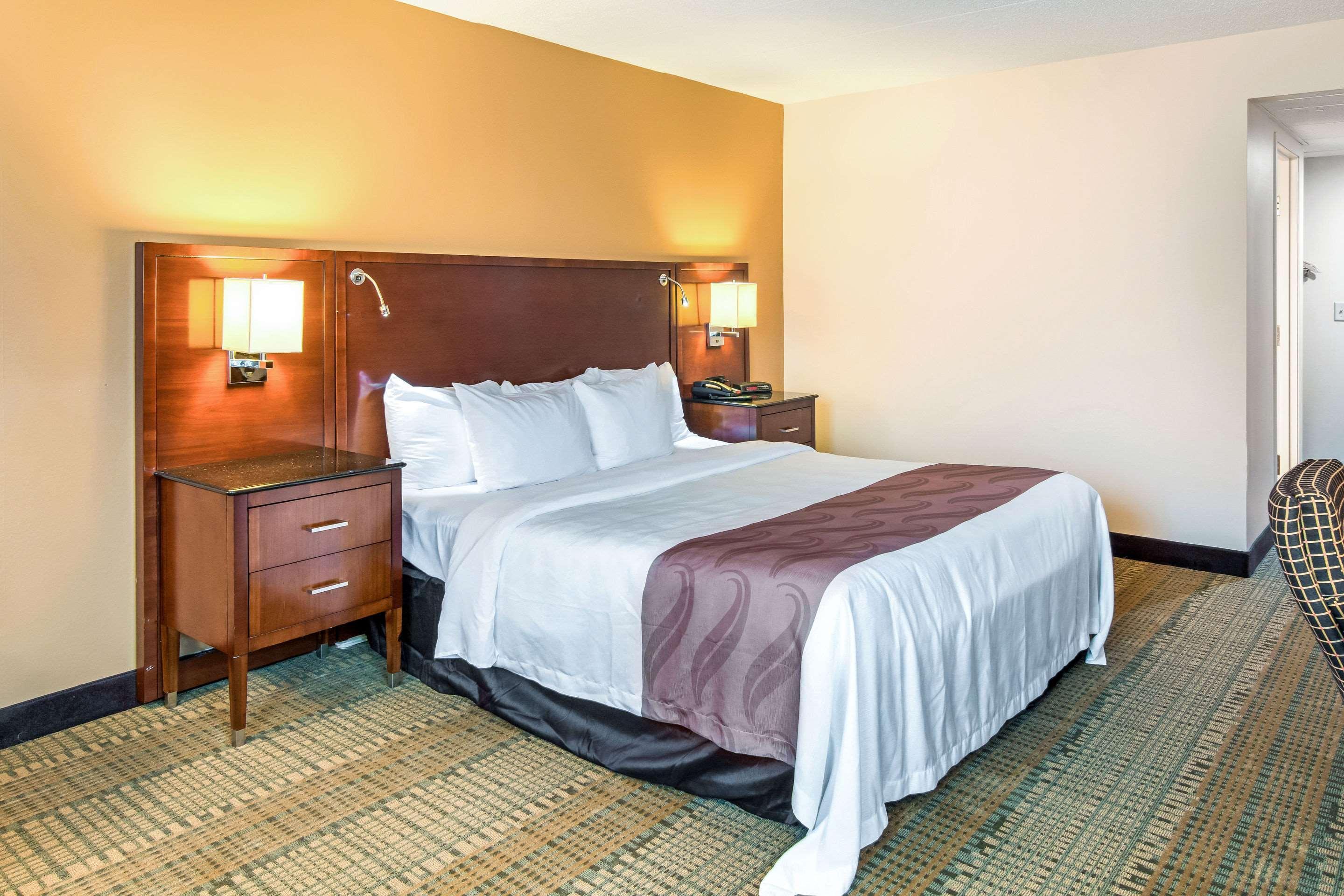 Virginia Quality Inn & Suites מראה חיצוני תמונה