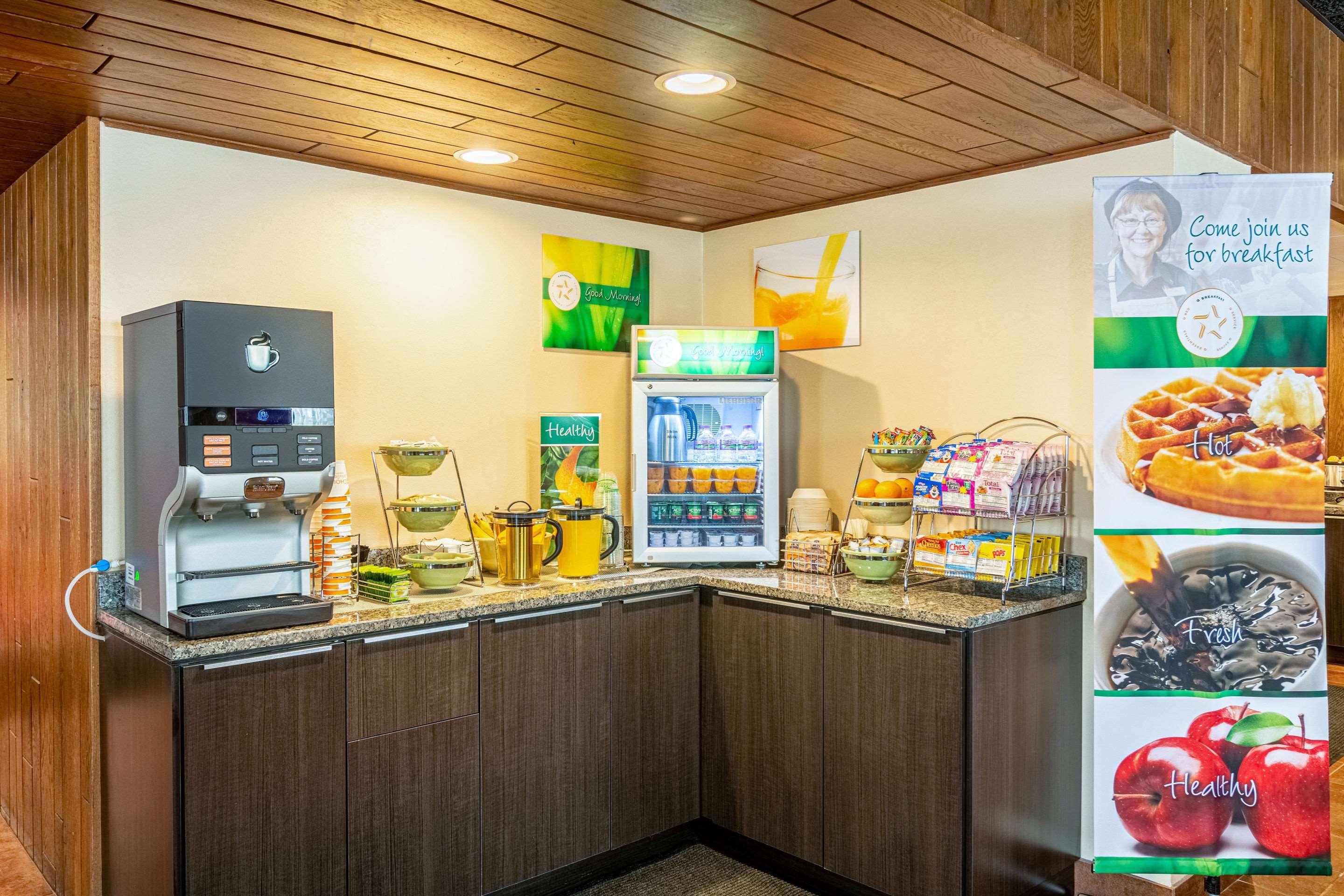 Virginia Quality Inn & Suites מראה חיצוני תמונה