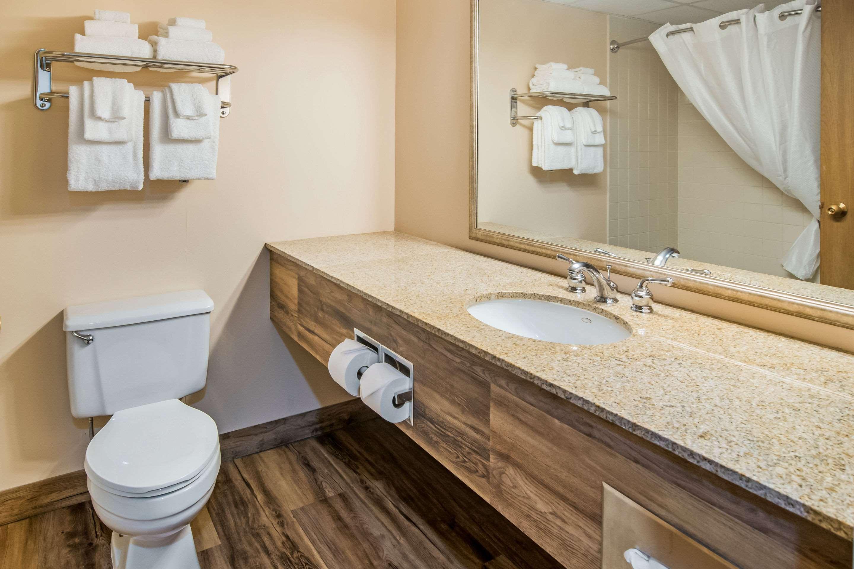 Virginia Quality Inn & Suites מראה חיצוני תמונה