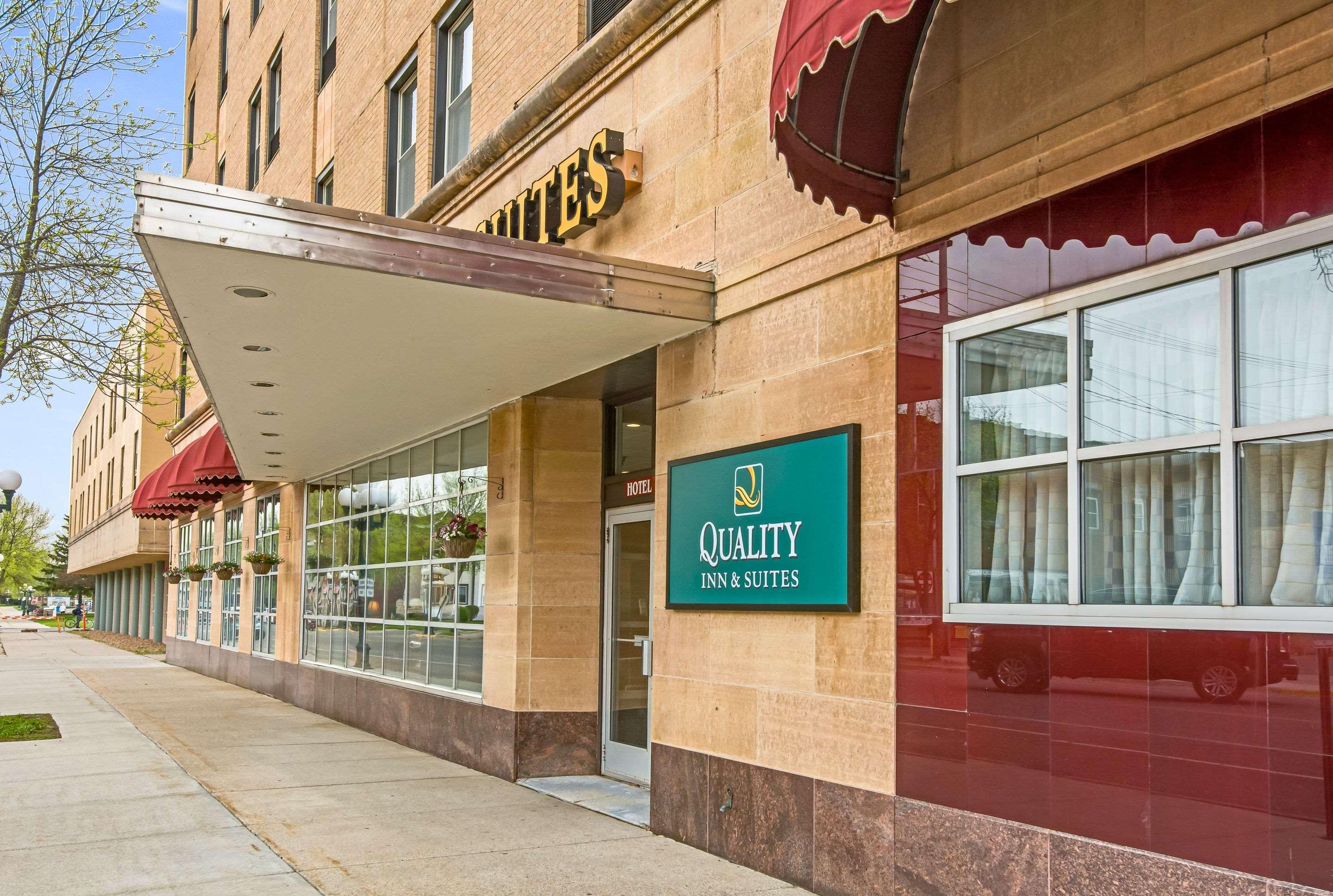 Virginia Quality Inn & Suites מראה חיצוני תמונה